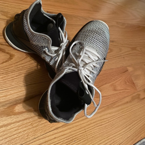 Nike Lebron James Witness IV - Picture 2 of 5